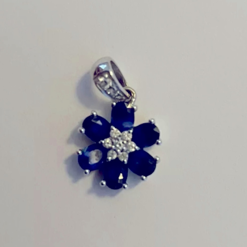 Blue sapphire diamond flower pendant w/ appraisal